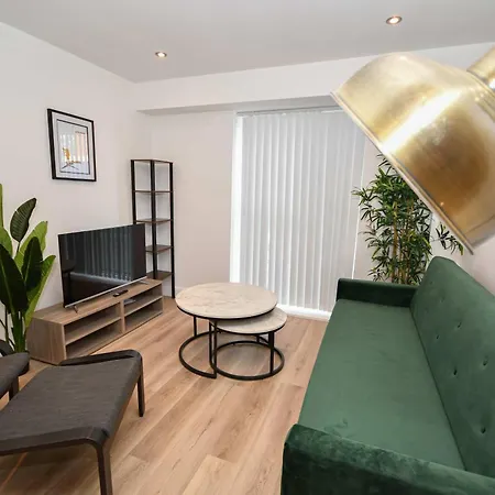 Apartment Modern 2 Bedroom In - Sleeps 5