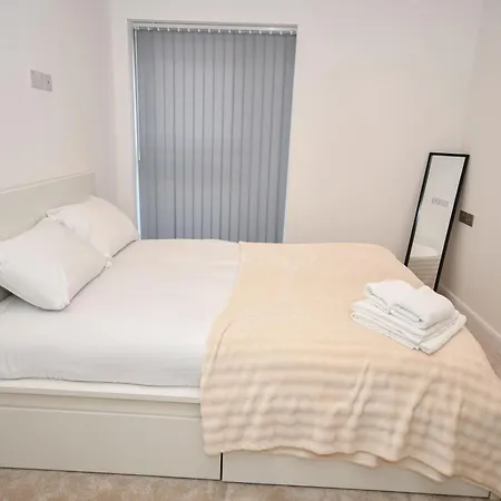 Apartment Modern 2 Bedroom In - Sleeps 5 Leeds (West Yorkshire)