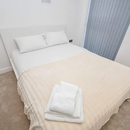 Modern 2 Bedroom In - Sleeps 5 Leeds (West Yorkshire)